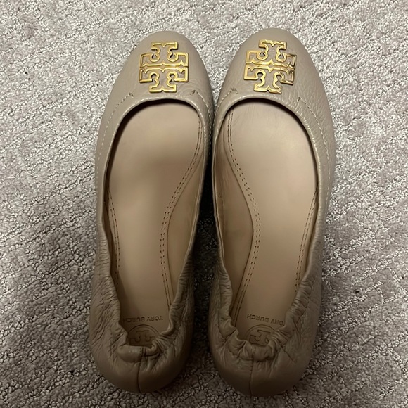 Tory Burch Flats size 8 - Picture 2 of 4